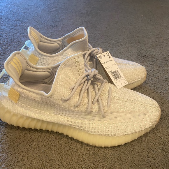 Brand new unworn yeezy adidas boost 350 V2 Man 12